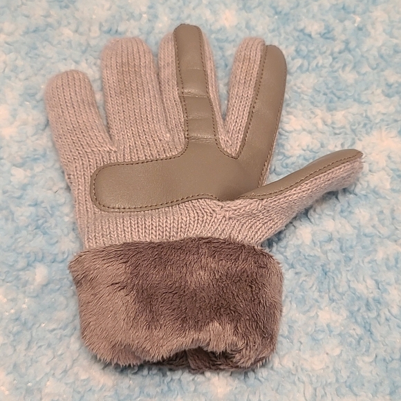 Women's Isotoner Gloves (Grey) - Picture 6 of 8